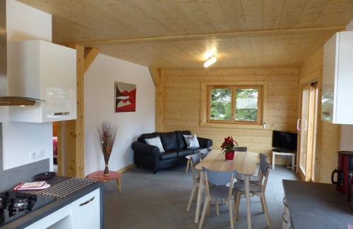 Chatillon-sur-Cluses Ski Chalet | Coté Source independent mountain chalet - 6 people
