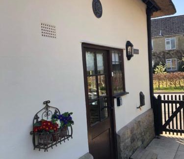 Chipping Campden House | Cotswold Thatched Cottage