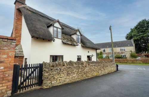 Chipping Campden House | Cotswold Thatched Cottage