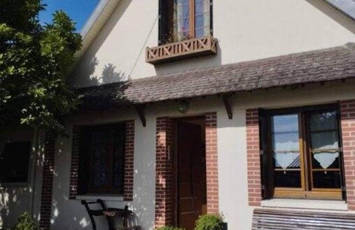 Saint-Nicolas-d'Aliermont House | Cottage 'Le Clos D'aval Le Paulownia' with Private Terrace, Private Garden and Wi-Fi