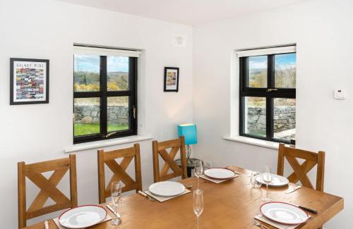 Oughterard House | Cottage 345 - Oughterard