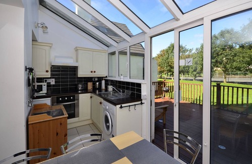 Clifden Cottage | Cottage 346 - Clifden - sleeps 6 guests in 3 bedrooms