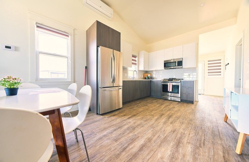 Wainfleet Cottage | Cottage 5: Beachfront Cottage Escape