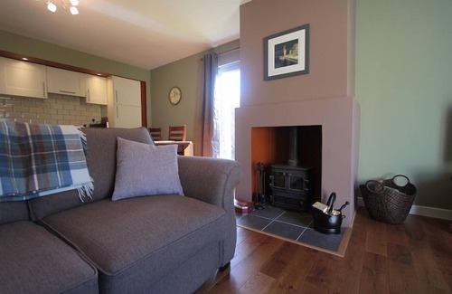 Fort Augustus Cottage | Cottage 7 Highland Club Pet Friendly