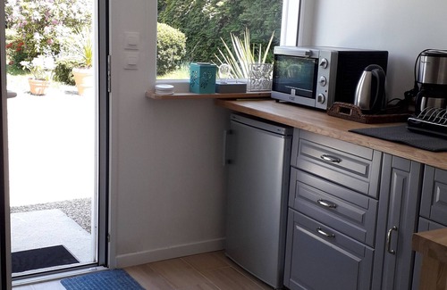 Ploneour-Lanvern Cottage | Cottage 7 mins from the sea