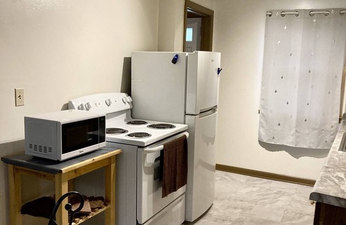 Ames Apartment | Cottage by the Park