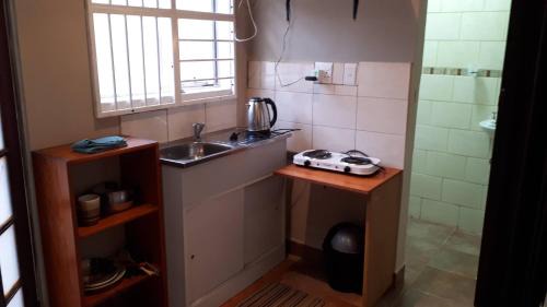 Greater Johannesburg Metropolitan Area House | Cottage, close to UJ, Milpark, Wits