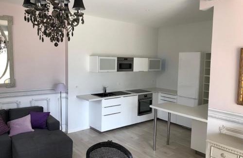 Azay-le-Rideau House | Cottage du chateau for 4 people 90 M- 2 bedrooms 2 bathrooms pool