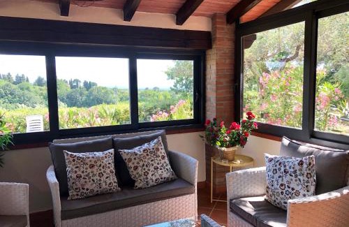 Guardistallo House | Cottage Gaia with sea view, fenced garden by ToscanaTour