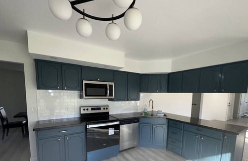 Halton Hills House | Cottage House by the city