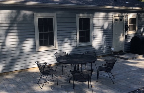 Old Mystic House | Cottage in Beautiful Setting and Close to Everything
