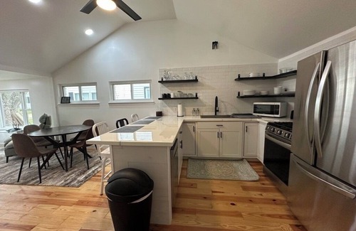 Lexington Cottage | Cottage in Lexington with Lake view just 100 steps from the beach!