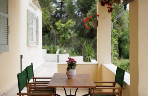 Ipsos House | Cottage in the Nature by Konnect, Agios Markos Ipsos