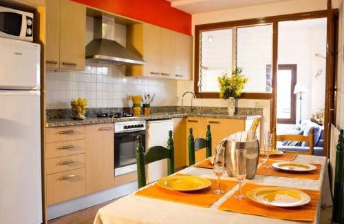 Ullastret House | Cottage in Ullastret near Mas Pinell Beach