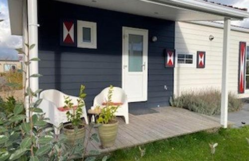 Koudekerke Ski Chalet | Cottage in Zeeland with Pet-Friendly Stay