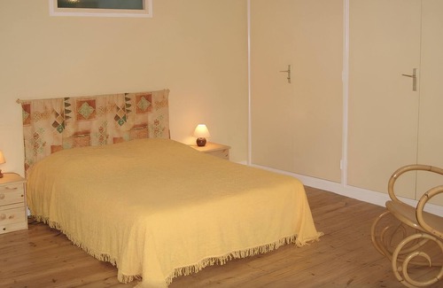 Pleudihen-sur-Rance House | Cottage 'Maison De Charme 18s Proche St-malo' with Private Terrace, Private Garden and Wi-Fi