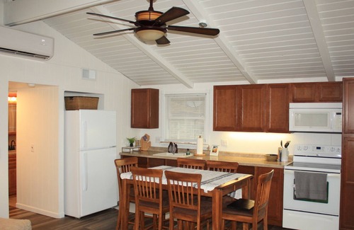 Bloomingdale Cottage | Cottage on inlet with waterfront footage and access to North & South Scott Lake!