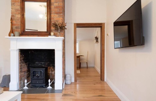 Launceston CBD Apartment | Cottage on King