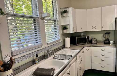 Bloomington Cottage | Cottage on Kirkwood: Walk to Lotus Fest Special