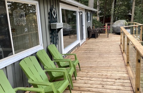 Bala Cottage | Cottage on Moon River w/Fantastic Deck! (pet friendly)