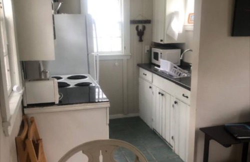 Southern Coast Cottage | Cottage on Saco River with Pool Near Beaches and State Park