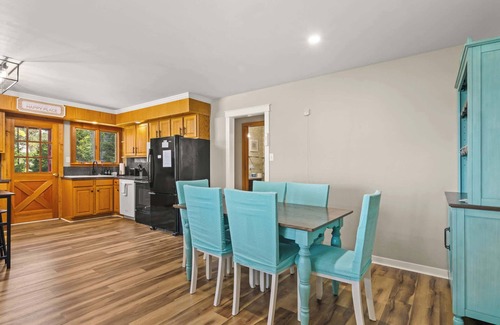 Mayfield House | Cottage on South Torch Lake | SandBar | Waterfront