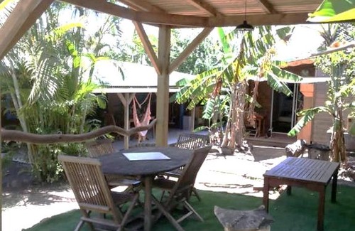 Bas Vent House | Cottage piscine, 3 chambres, 5 min plage, BBQ