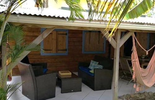 Bas Vent House | Cottage piscine, 3 chambres, 5 min plage, BBQ