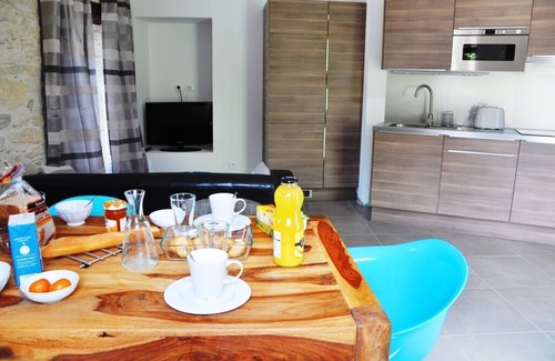 Saint-Privat-de-Champclos Apartment | Cottage rental in Barjac, between Ardèche & Provence-Swimming pool in the heart of the vineyards