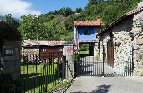 Obaya Cottage | Cottage, restored in stone and wood in the village of Loroñe, Colunga.