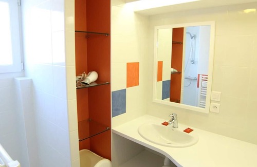 Saint-Evarzec Cottage | Cottage-Standard-Ensuite-Park view