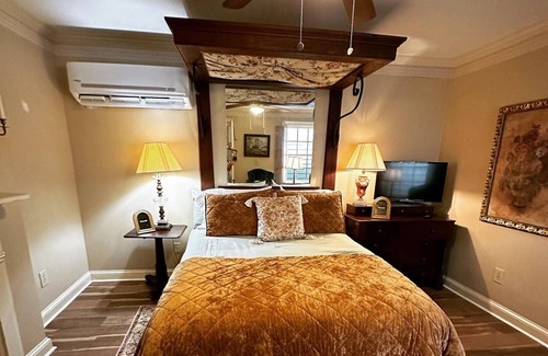Vicksburg Cottage | Cottage Suite at Flowerree