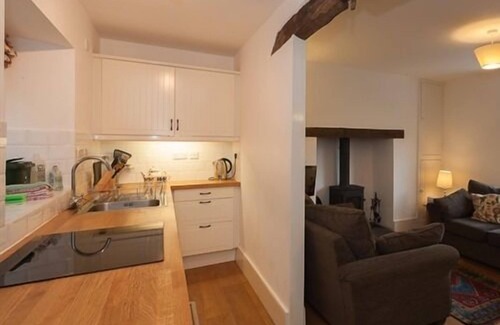 Llanwrtyd Wells Cottage | Cottage Troed y Rhiw room at Bronfelin & Troed-y-Rhiw Holiday Cottages