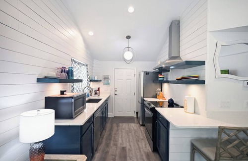 Navarre Cottage | Cottage with Beach Access, Sunset Views!
