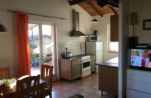 Pays-de-Belves House | cottage with heated pool for 5 people, covered terrace, free wifi