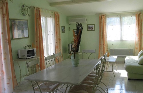 Montreal House | Cottages 7 people