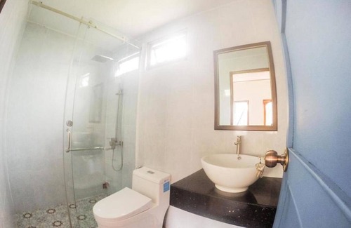 Ong Lang Resort | COTTAGES Resort - Ong Lang Beach