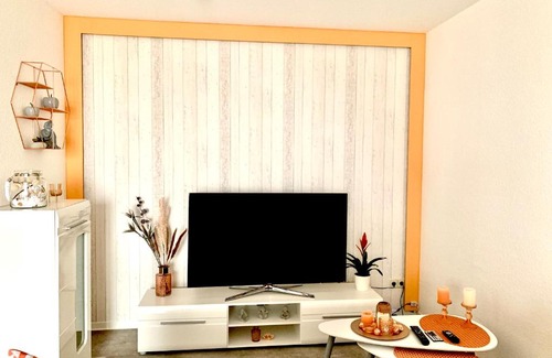 Cottbus Apartment | Cottbus-Apartments - Apricot Apartment I privat I Wifi I Küche I Balkon