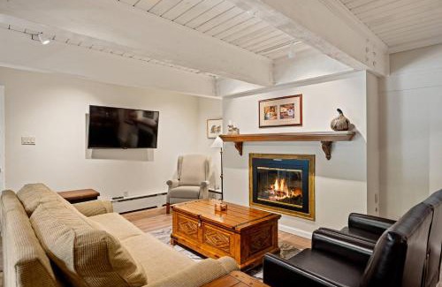 Aspen House | Cottonwoods 1-D