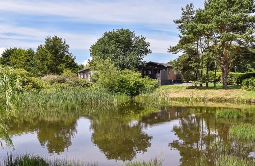 Kirkcudbright Ski Chalet | Country and modern cladded lodge.