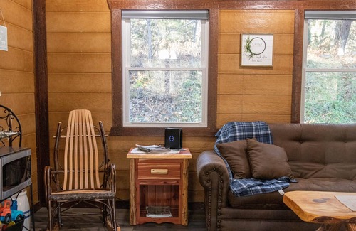 Peebles House | Country Cabin | 3 Bed, 1 Bath