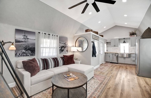 Willis Cabin | Country cabin with rustic charm and modern comforts
