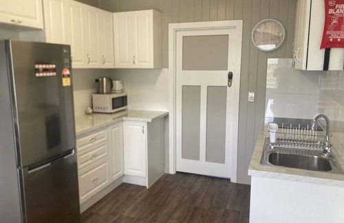 Benarkin House | Country Charm alongside The BVRT