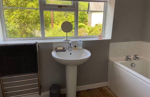 Corris Cottage | Country Cottage by the River