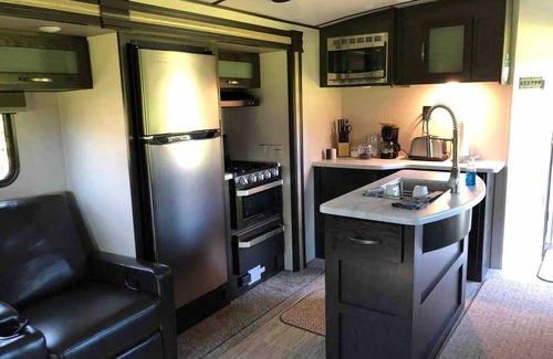 Plymouth House | Country Estates close to Disney resorts & Parksn