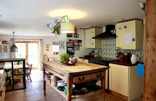 Shoscombe House | COUNTRY HOME WITH FABULOUS VIEWS JUST 12 MINS FROM BATH, SLEEPS 10 - 14 PEOPLE