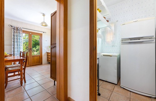 Binissalem Villa | Country House 'Can Putxeta' with Mountain View, Private Pool and Wi-Fi