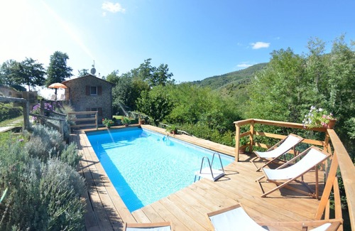 Pontito Other | Country House/Farm House in Sorana with 2 bedrooms sleeps 6