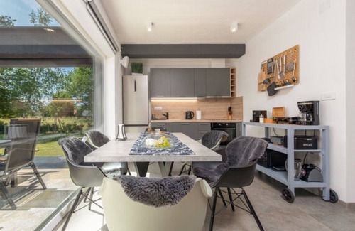 Gospic Villa | Country house Greenfields - luxurious house in untouched nature