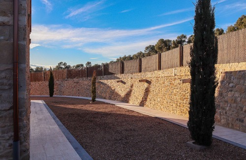 Vilademuls Villa | Country House 'Mas Manosa' with Mountain View, Wi-Fi and Air Conditioning